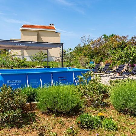 Apartment Sea And Mountain With Pool Novigrad  ภายนอก รูปภาพ