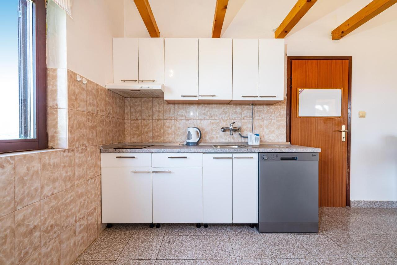 Apartment Sea And Mountain With Pool Novigrad  ห้อง รูปภาพ