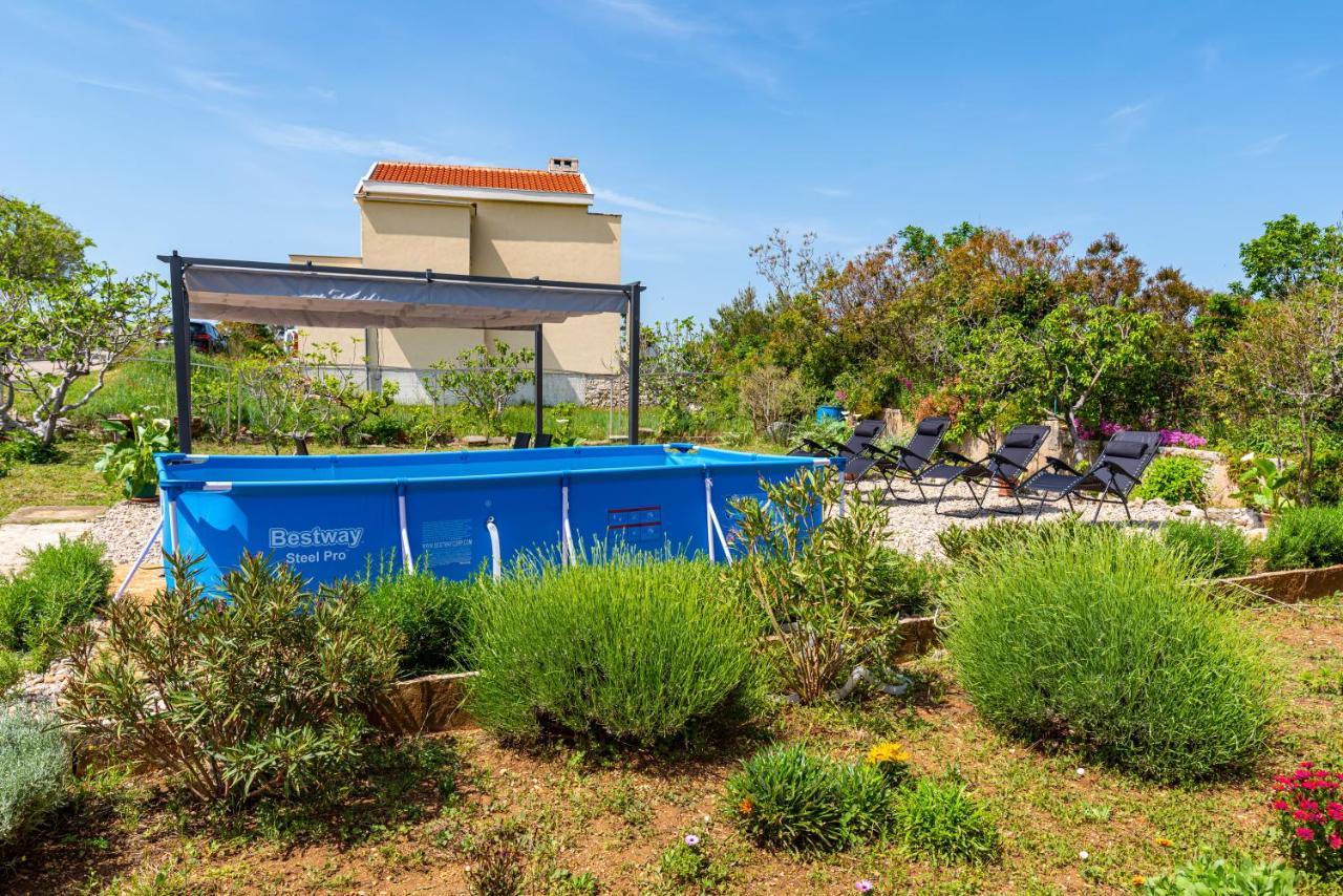 Apartment Sea And Mountain With Pool Novigrad  ภายนอก รูปภาพ