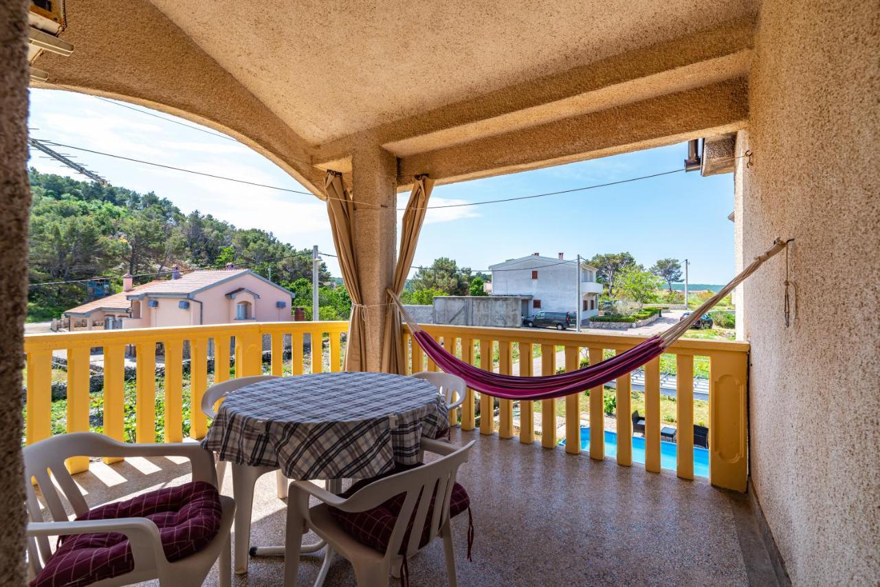 Apartment Sea And Mountain With Pool Novigrad  ภายนอก รูปภาพ