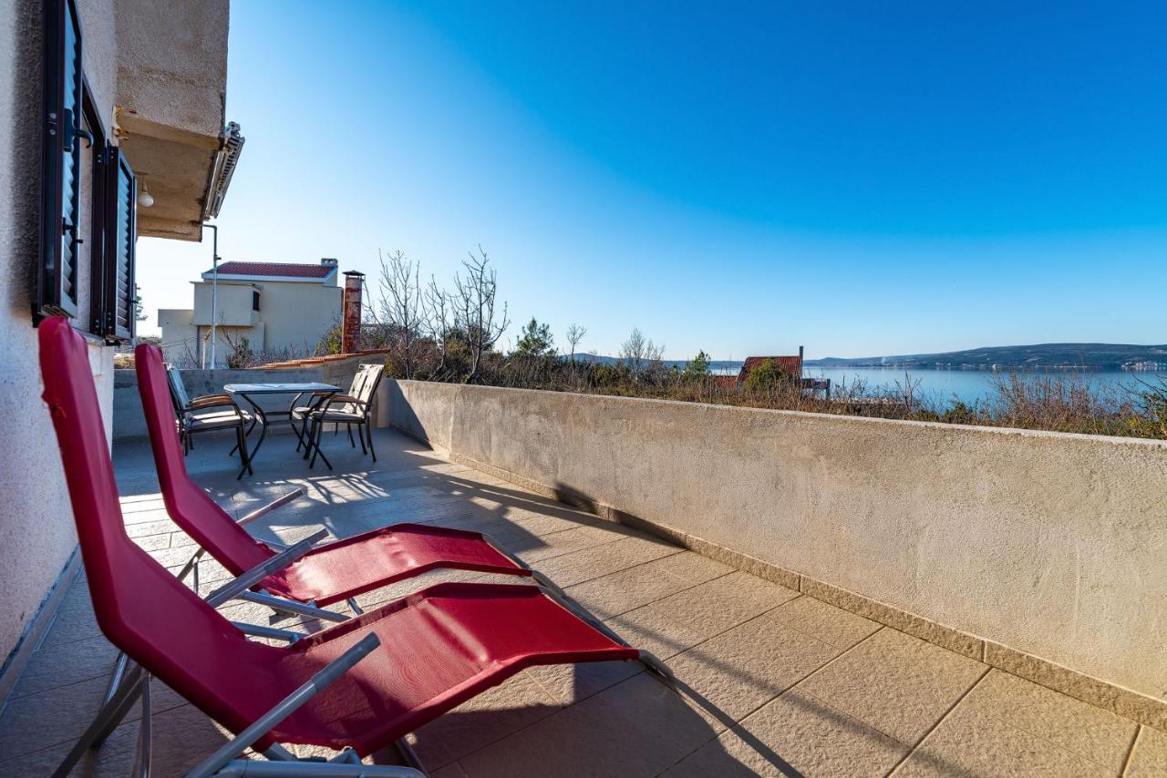 Apartment Sea And Mountain With Pool Novigrad  ภายนอก รูปภาพ